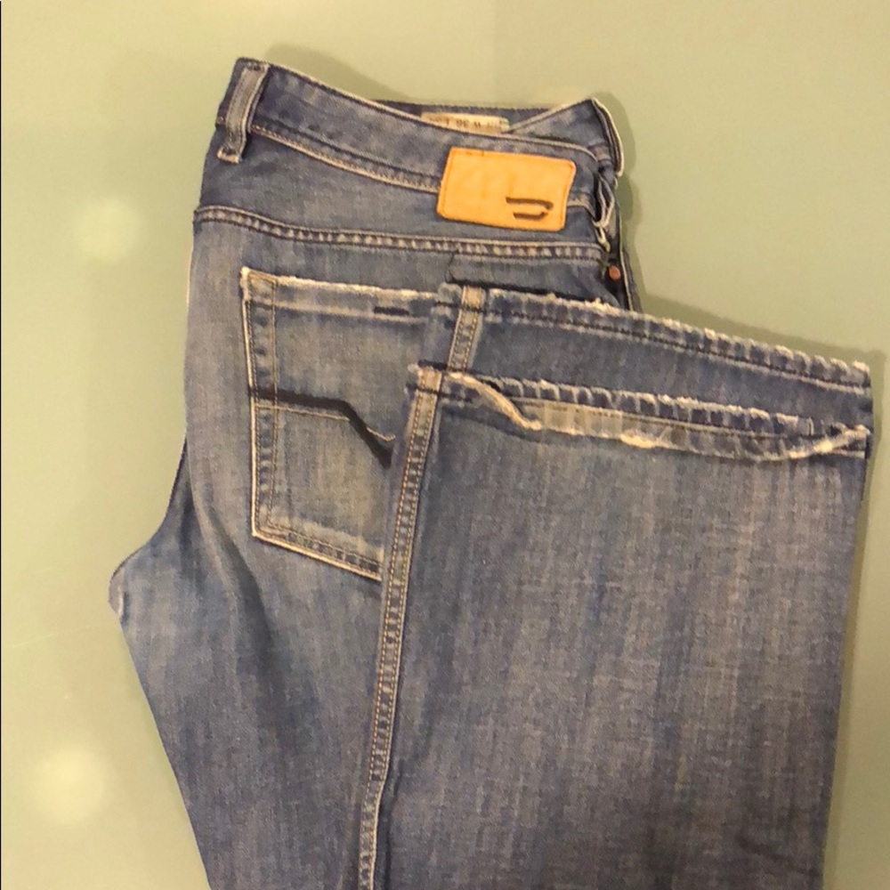 Zathan Diesel jeans.